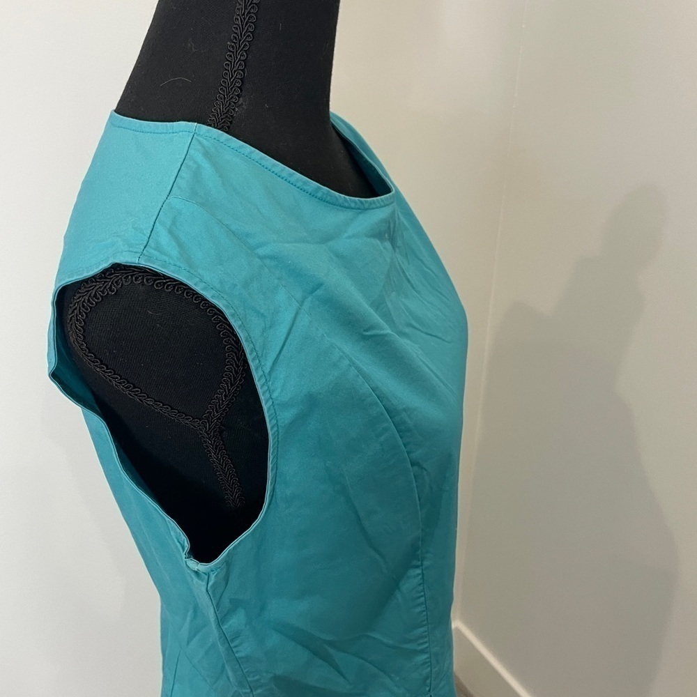 Uniqlo Turquoise Sleeveless Dress with Pockets - Picture 6 of 8